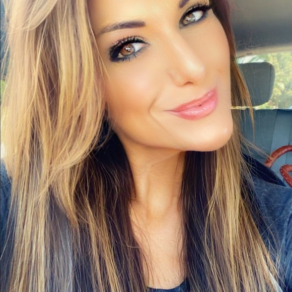 BOOKMARK my closet!!! Like this Listing for Notifications @squirrelresale 🐿🐿🐿 - Picture 5 of 16